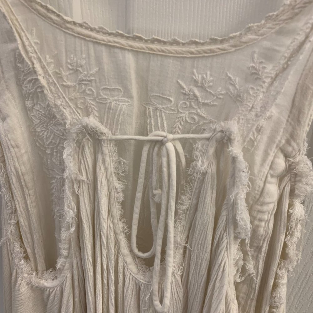 Boho Free People White Embroidered Tank Top Size Small - Picture 4 of 8